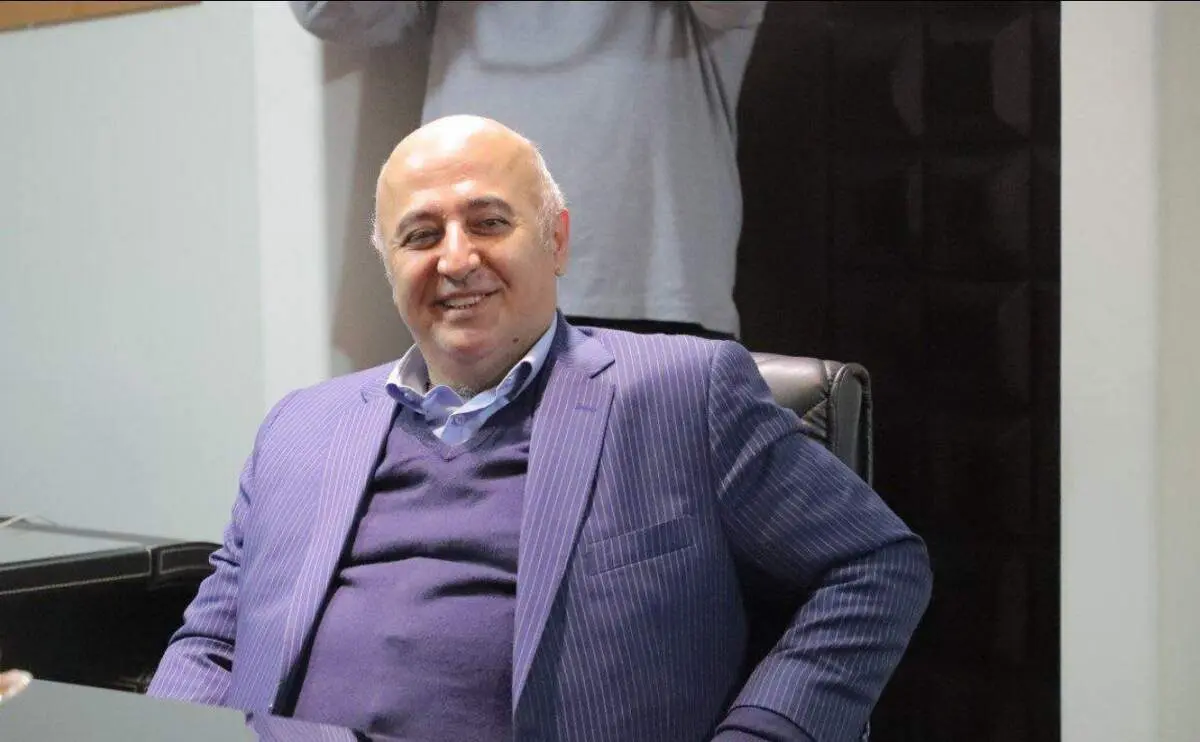 اهدای پلاک طلا و لوح یادبود به دارندگان نام علی (ع) 