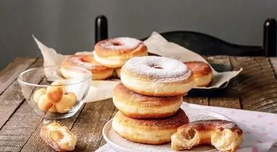 عصرونه امروز: طرز تهیه پیراشکی بدون ماست و شیر بهتر از نمونه بازاری!