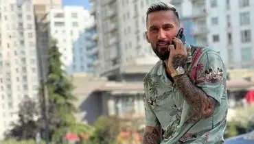 
پیام صادقیان در ترکیه آجیل‌فروش شده است!
