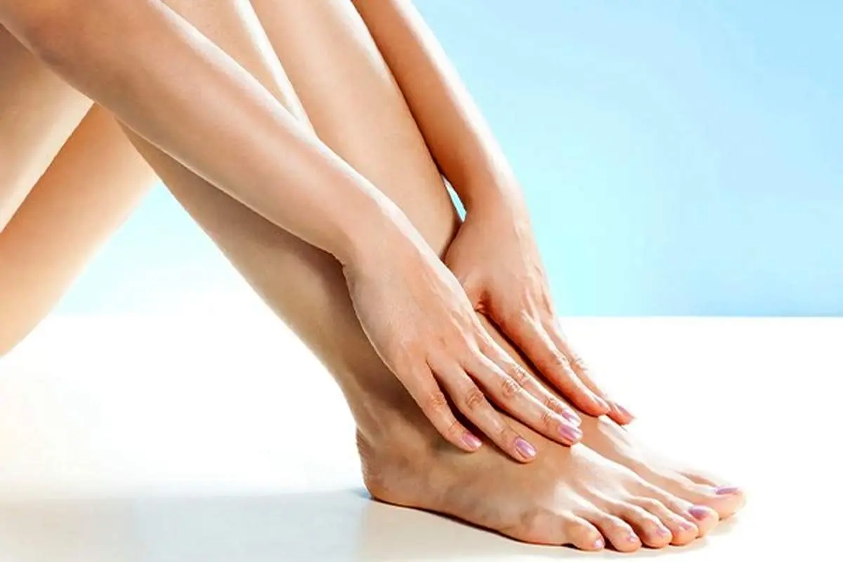 چرا حنا به کف پا بزنیم پا سیاه می شود؟
