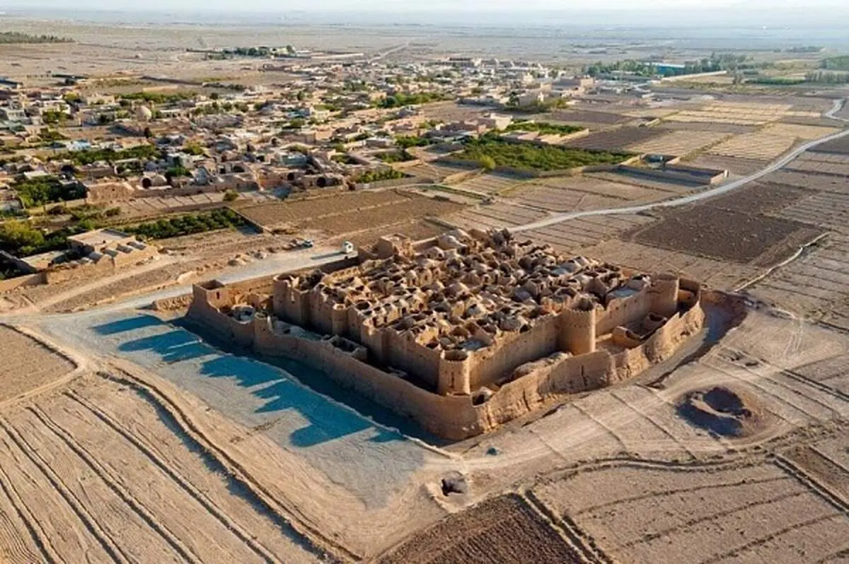 قلعه سریزد، «کهنترین صندوق امانات بانکی جهان» در دل کویر یزد+تصاویر 