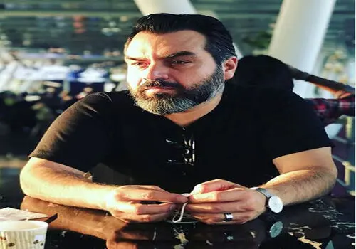 شهرام قائدی به همراه همسر و دخترش