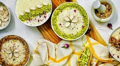 ایده‎‏‌های تزیین فرنی با دارچین و گل محمدی برای افطار و نذری!