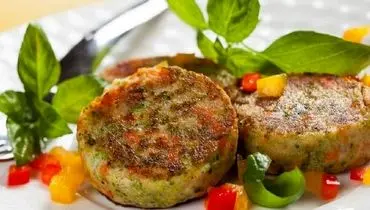 آموزش تهیه هش گرین؛ کوکوی سبزیجات رژیمی بدون تخم‌مرغ