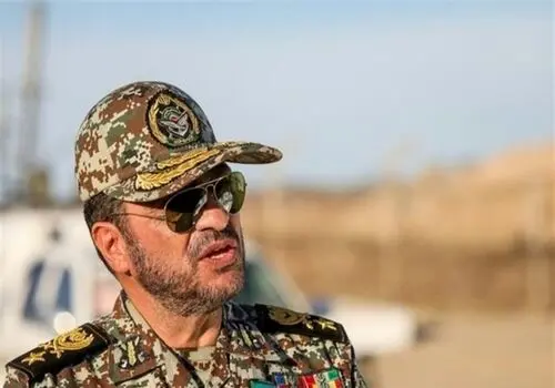 عکسی از سردار باقری در کنار برادرش در ایام جنگ