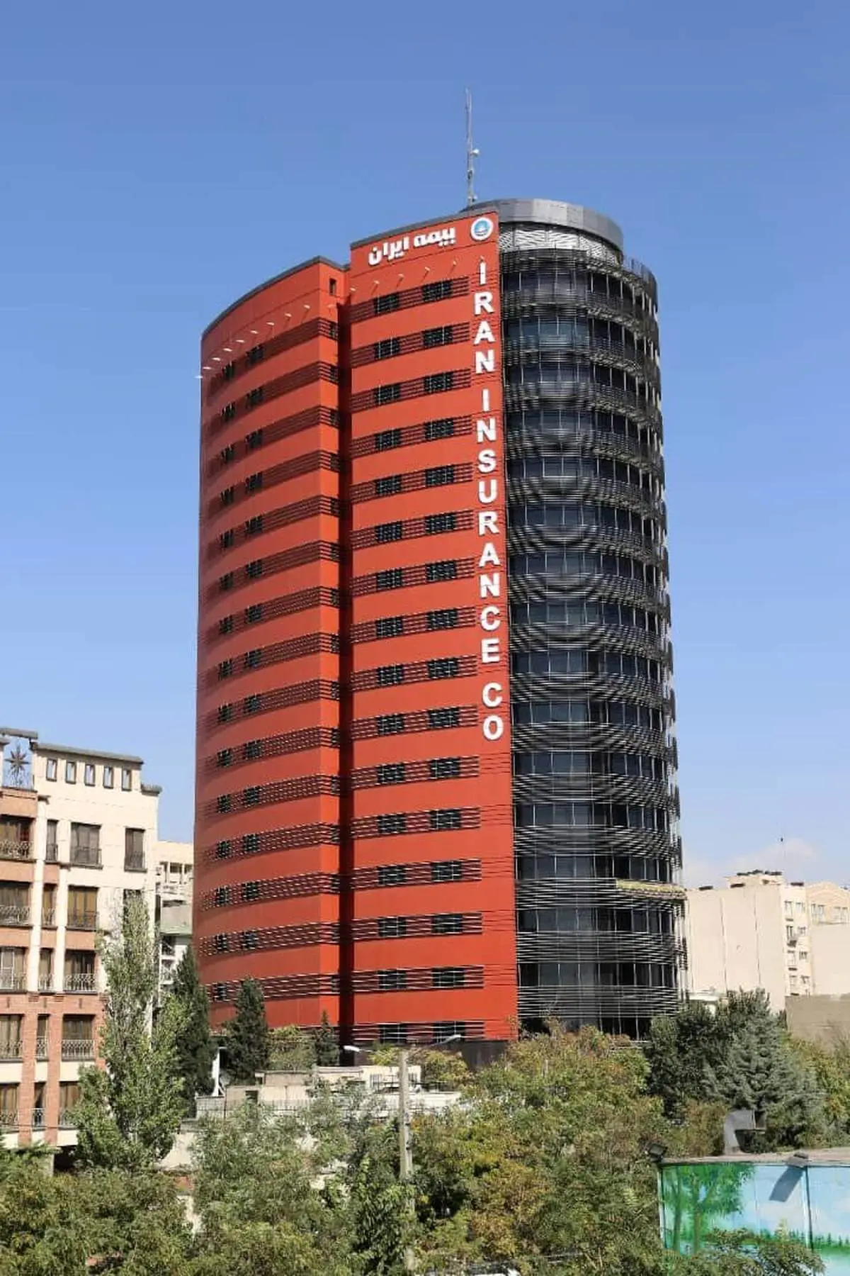 اکران سرمایهگذاری بیمه ایران در اقتصاد