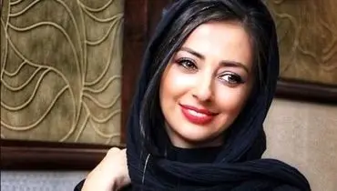 سلفی ماشینی خانم بازیگر و اکسسوری های جذابش 