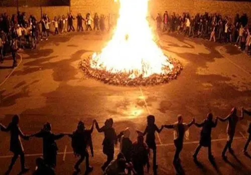 شور و شوق کودکان در چهارشنبه سوری در تهران قدیم+ عکس