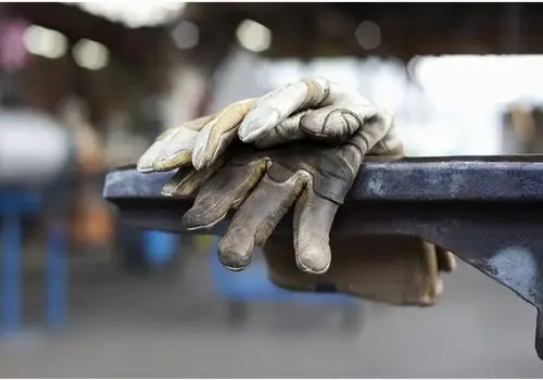 قراردادهای کار کارگران در شرایط جنگ به صورت خودکار تمدید شد