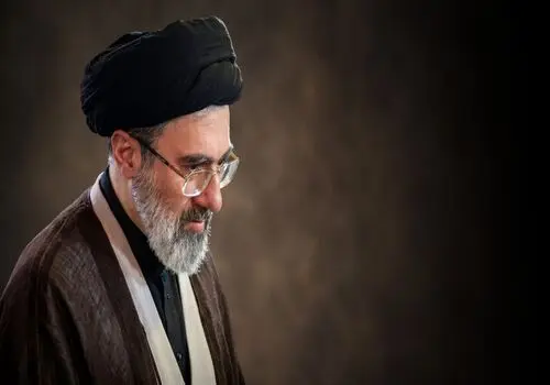 تصویری تازه از آیت‌الله سیدمجتبی خامنه‌ای منتشر شد
