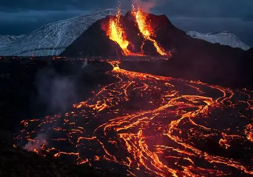 نتایج فوران آتشفشان «رِیکیانِس» در ایسلند!+ فیلم