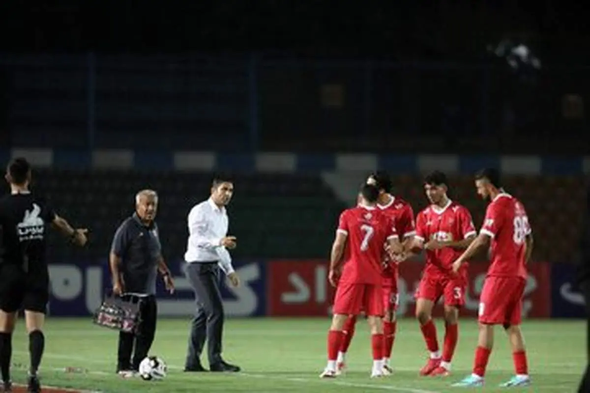 نارضایتی بازیکنان پرسپولیس از سبک بازی وحید هاشمیان!

