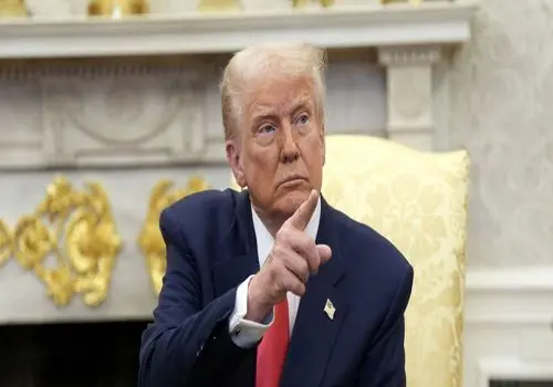 عکس جدید ترامپ حاشه ساز شد؛ بدل ترامپ لو رفت+ تصاویر
