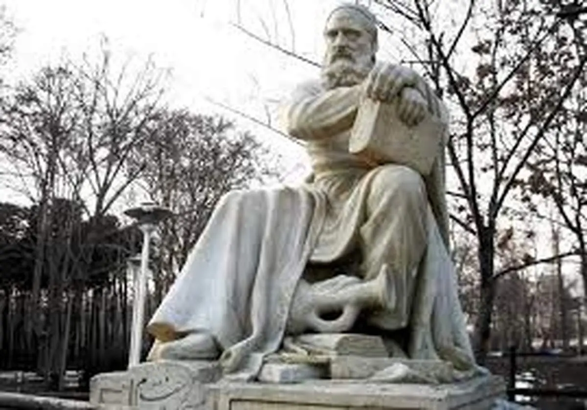 پوتین مجسمه چهره مشهور ایرانی را در روسیه نصب می‌کند +فیلم