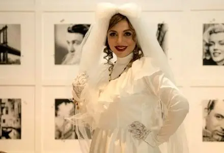 درخواست عجیب رویا میرعلمی از چت جی پی تی؛ من را ملکه کن!/ویدیو