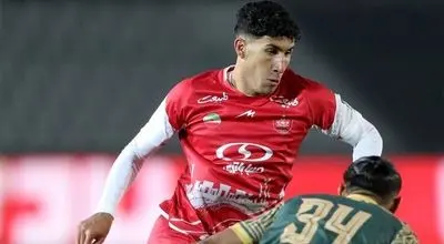 مدافع پرسپولیس مصدوم و از ادامه بازی محروم شد