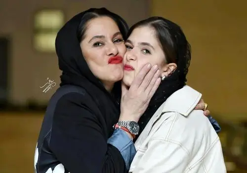قاب زیبای مادر و دختر در اکران خصوصی یک فیلم خبرساز شد!