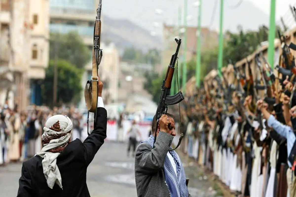 تبدیل خمپاره جنگی به قلیان توسط یمنی ها+ عکس