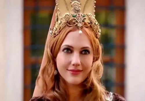 تیپ متفاوت به‌آفرید غفاریان در مراسم جنجال‌ساز شد+عکس
