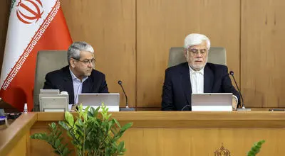 حضور عارف در دیدار با اعضای اتاق بازرگانی و صنایع ایران و چین