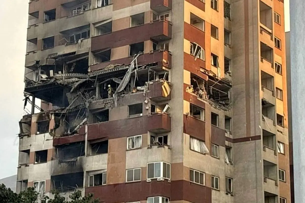 برای کمک به فرد زیر آوار مانده چه باید کرد؟ 