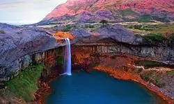 یکی از باشکوه‌ترین آبشارهای جهان در آرژانتین/آبشار اسیدی با رنگ های آتشین
