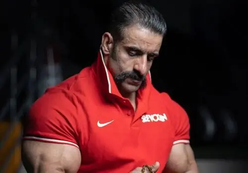 هادی چوپان بدون بدرقه به آمریکا رسید/ خط و نشان گرگ پارسی+فیلم