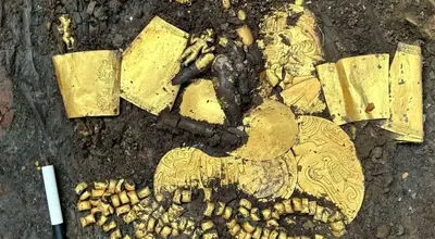 کشف گنج طلایی «ارباب فلوت‌ها» بعد از 1200 سال + عکس