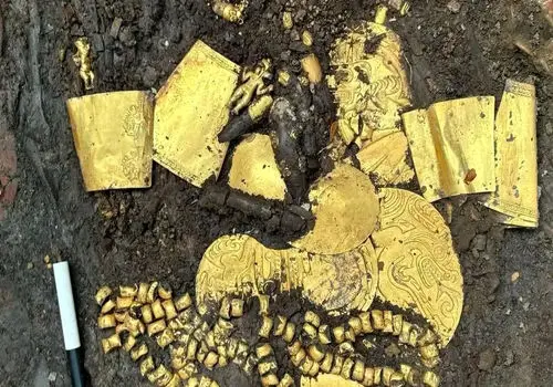کشف گنج برنزی سه هزار ساله در آلمان + عکس
