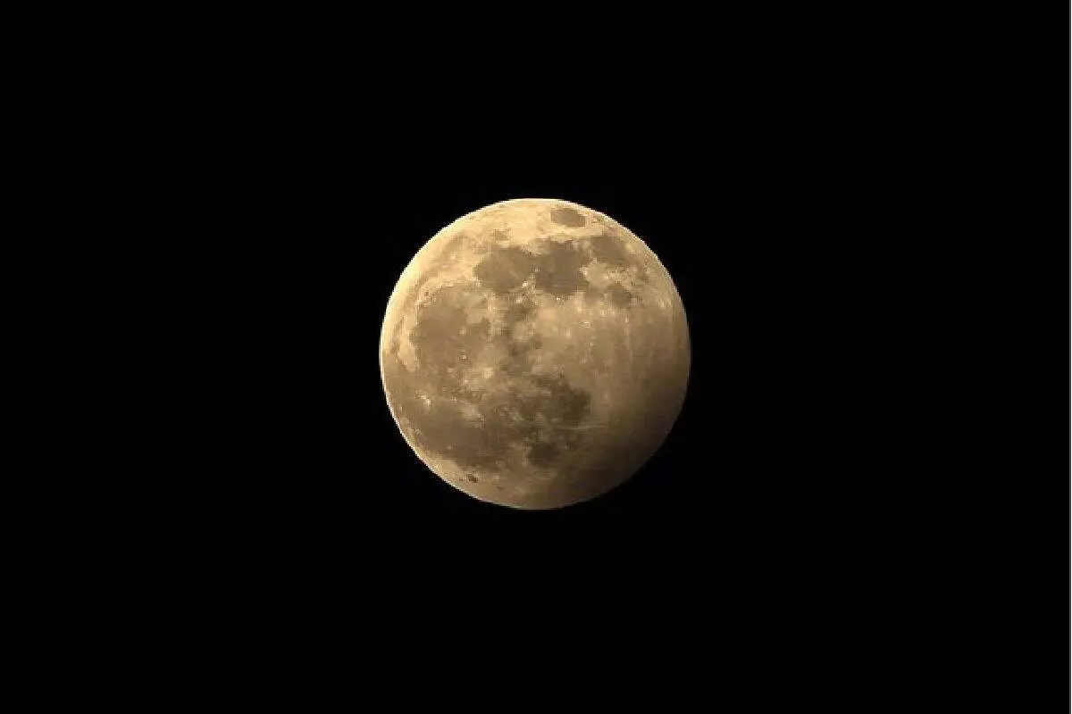 زمان قمر در عقرب آذر ماه 1403 چه روزی است؟ / کارهای ممنوعه در زمان قمر در عقرب
