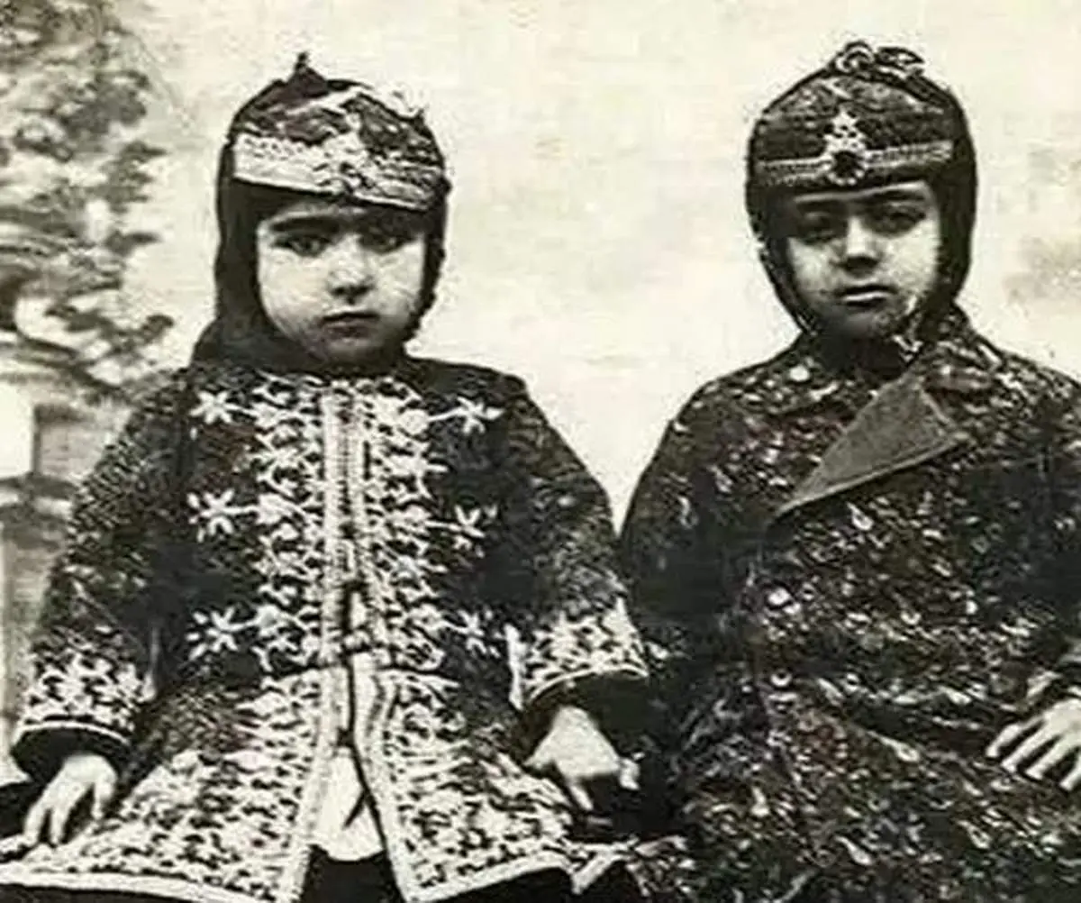 تصاویر دیده نشده از مراسم عروسی «اخترالدوله، دختر ناصرالدین شاه» و «ملیجک» + عکس