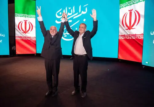 ظریف: هیچ تجاوز و فشاری نمی‌تواند ملت ایران را وادار به تسلیم کند