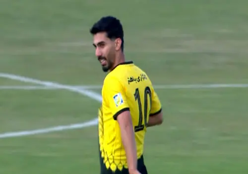 چهارمین خرید پرسپولیس رونمایی شد / رضا شکاری سرخ پوش شد