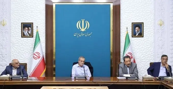 پزشکیان: همه بخش‌ها باید ضمن حمایت از تولید و صنعت پشتیبانی کنند