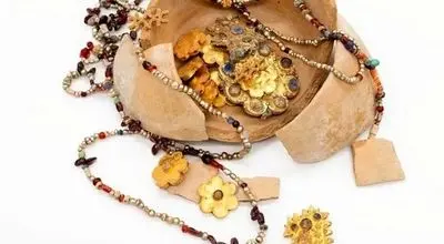 کشف گنجینه ۱۱۰۰ ساله طلایی در مسیر حج باستانی + عکس