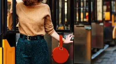 ۶ ترفند ساده برای شیک پوشی با سویشرت