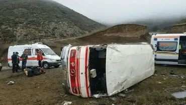 واژگونی مینی‌بوس در همدان ۲۴ مصدوم بر جای گذاشت