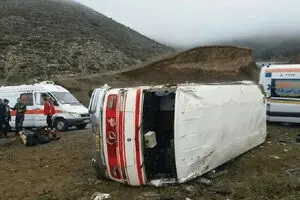 واژگونی مینی‌بوس در همدان ۲۴ مصدوم بر جای گذاشت
