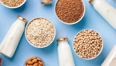 ۷ ماده ی غذایی که خواص شیر را چندین برابر می کند!