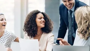 خنده و ارتباط اجتماعی؛ نسخه‌ای طبیعی برای سلامت که از مکمل‌ها پیشی می‌گیرد

