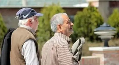 خبر جدید مدیرعامل صندوق بازنشستگی برای بازنشستگان/ از ماه آینده می‌توانید کالاهای اساسی را اقساطی خرید کنید