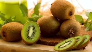 کیوی؛ میوه‌ای سبز با قدرتی پنهان برای محافظت از پوست

