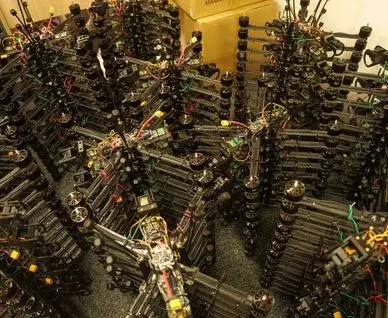 استینگ و بولت؛ سلاح‌های تازه‌ای که جنگ پهپادی را وارد مرحله‌ای جدید کردند+عکس