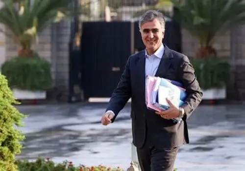 رئیس کل بانک مرکزی: مهار نقدینگی دشوار است