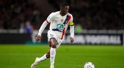 دمبله به ستاره‌های پاریس هشدار داد: برای تیم بازی کنید!