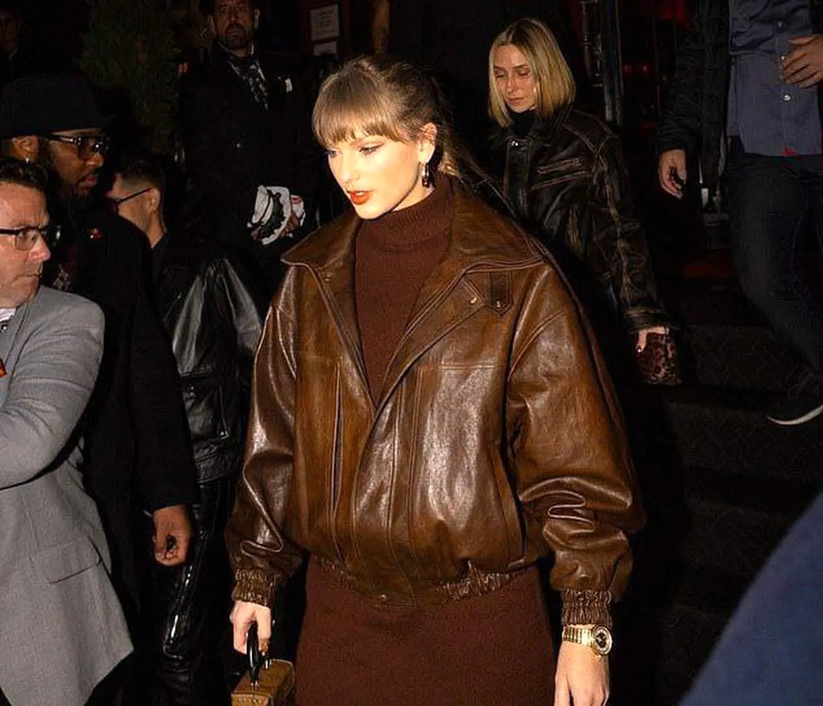 تیلور با حلقهاش درخشید؛ پاسخ بیکلام به طعنه نامزد سابق کلسی