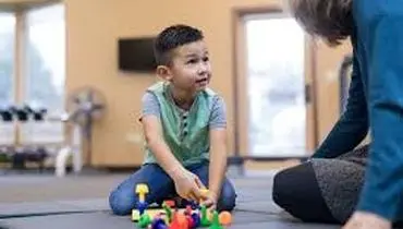 راه های کلیدی برای رفتار با کودک مبتلا به اوتیسم
