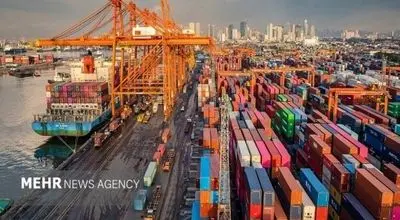 گمرک در ترافیک کالا؛ بوروکراسی و کمبود ارز عامل اصلی رسوب