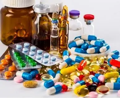 روزهای دشوار بازار دارو؛ معینی زندی: بسیاری از داروها بدون ارز ترجیحی عرضه می‌شوند