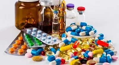 روزهای دشوار بازار دارو؛ معینی زندی: بسیاری از داروها بدون ارز ترجیحی عرضه می‌شوند